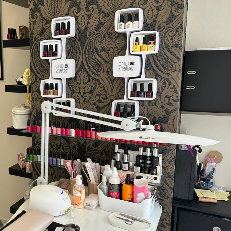 Gyógypedikűr és manikűr, tartós lakkozás