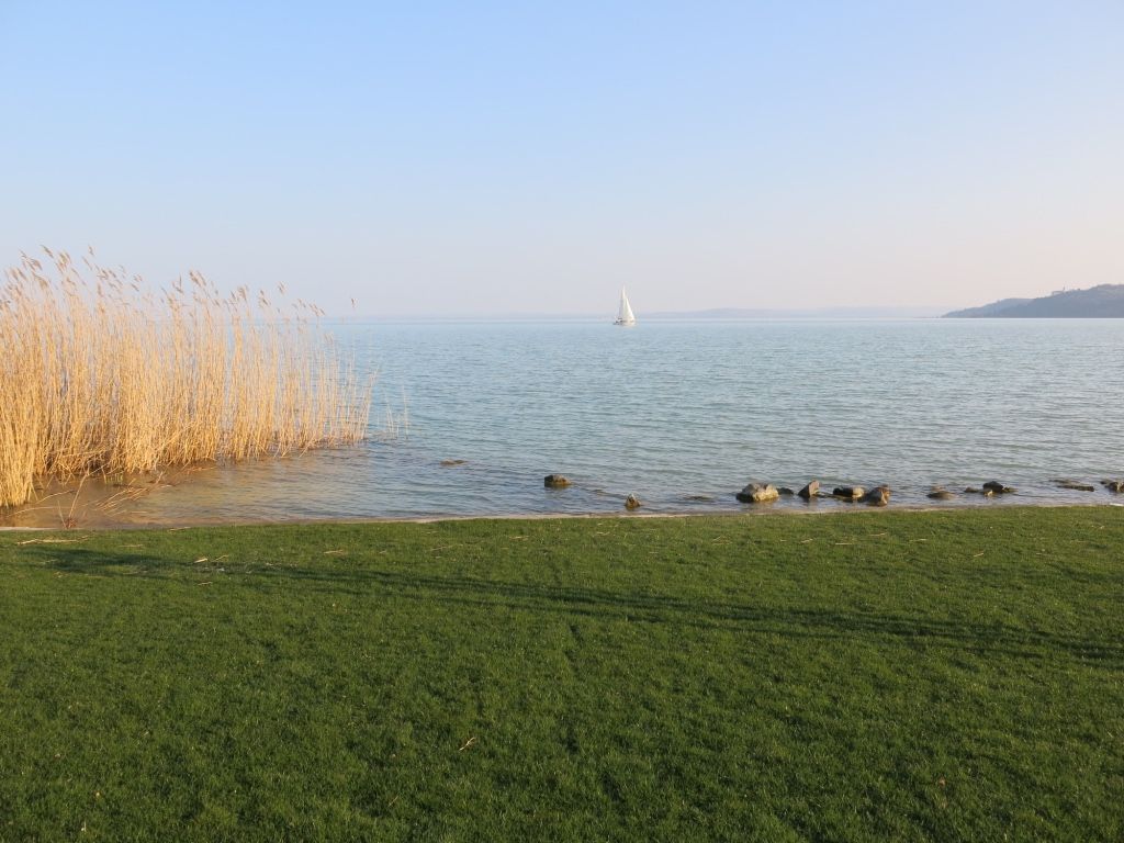 Vízpart, strand, kültéri medencék