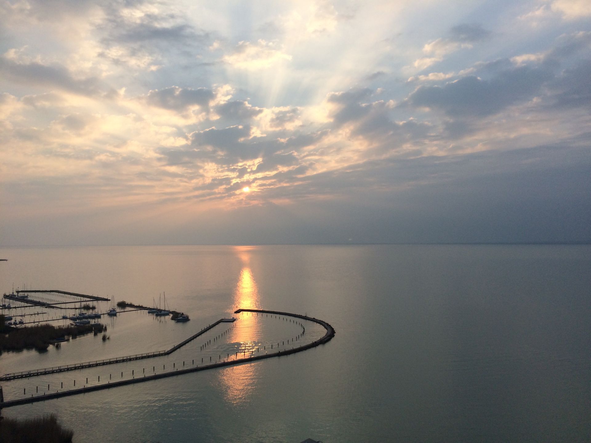 Vízpart, strand, kültéri medencék