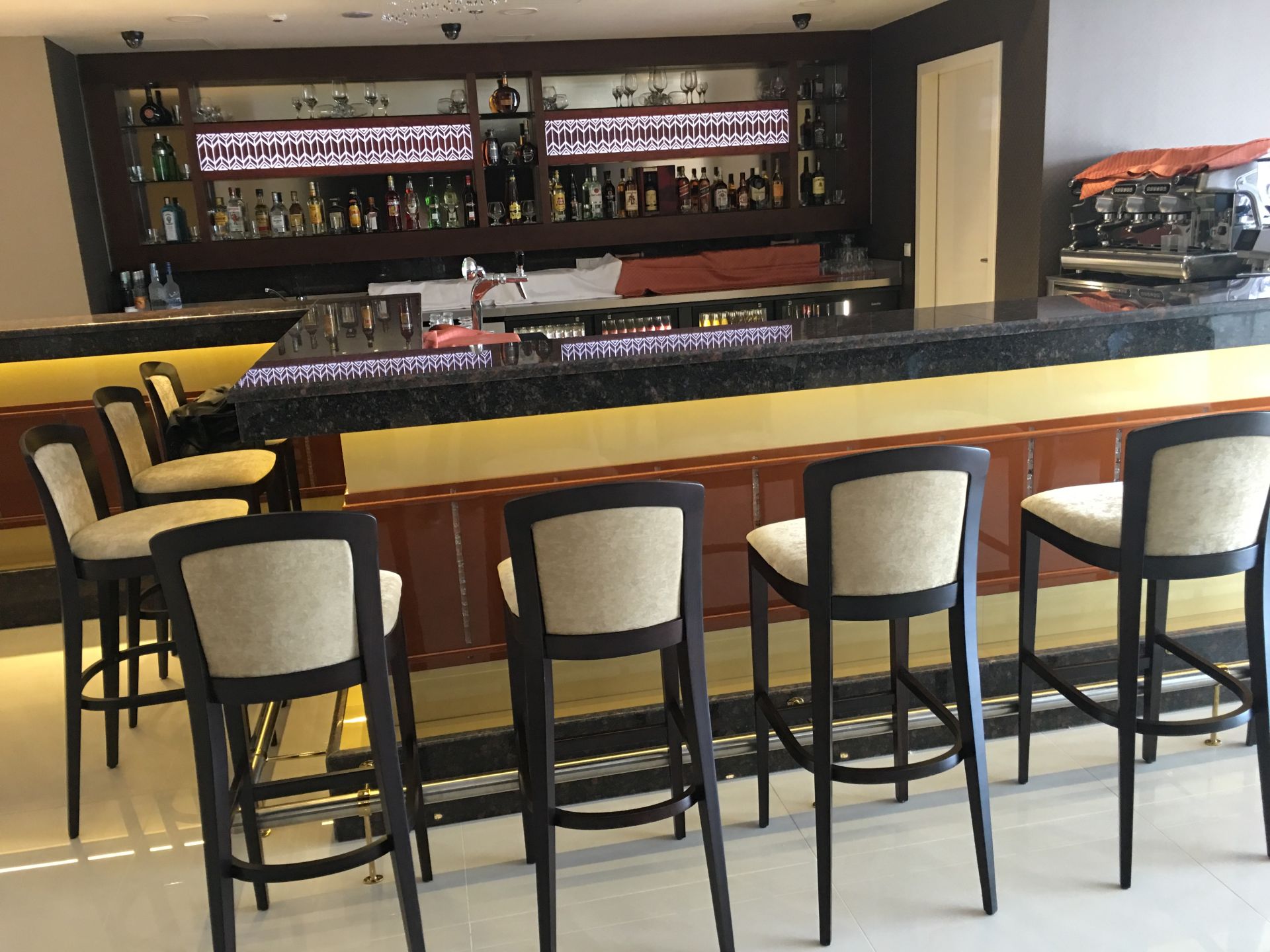 Lobby bar